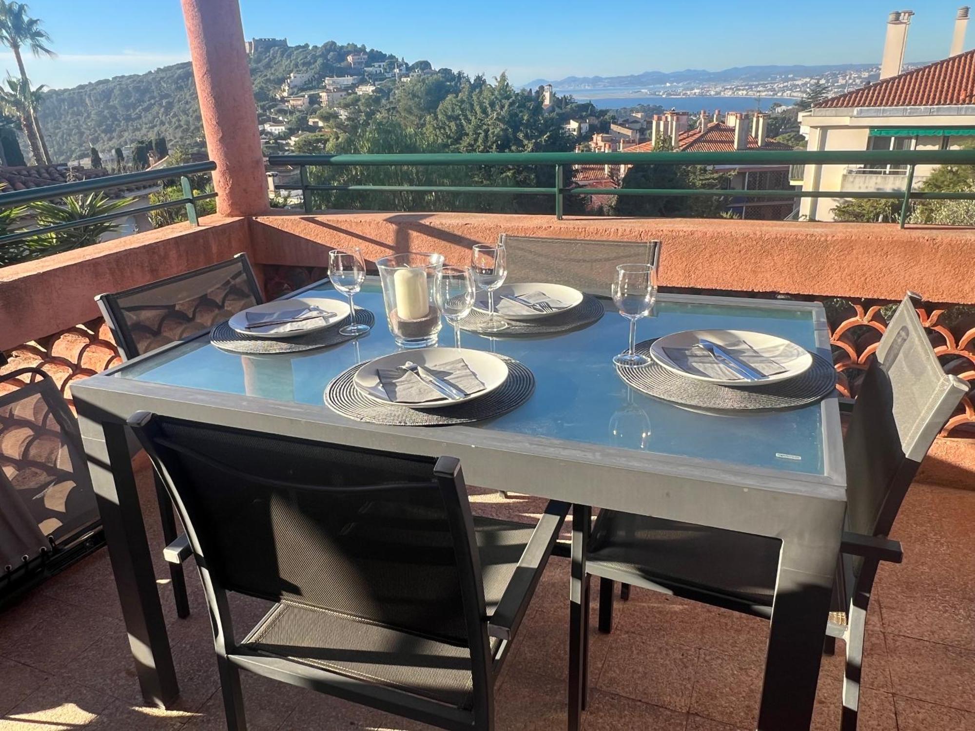 Agreable 3 Pieces Climatise Avec Vue Mer Et Parking Villefranche-sur-Mer Bagian luar foto